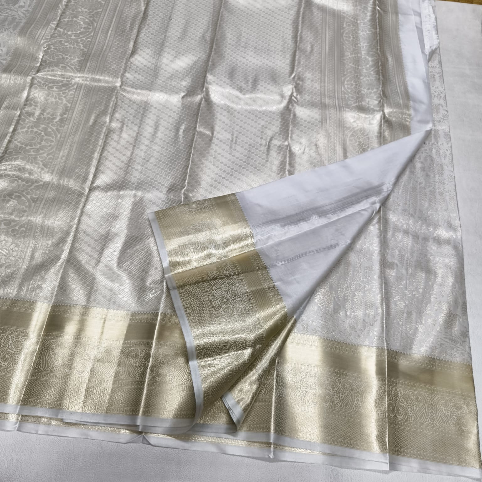 Shvetambara Kanjeevaram Silk Saree