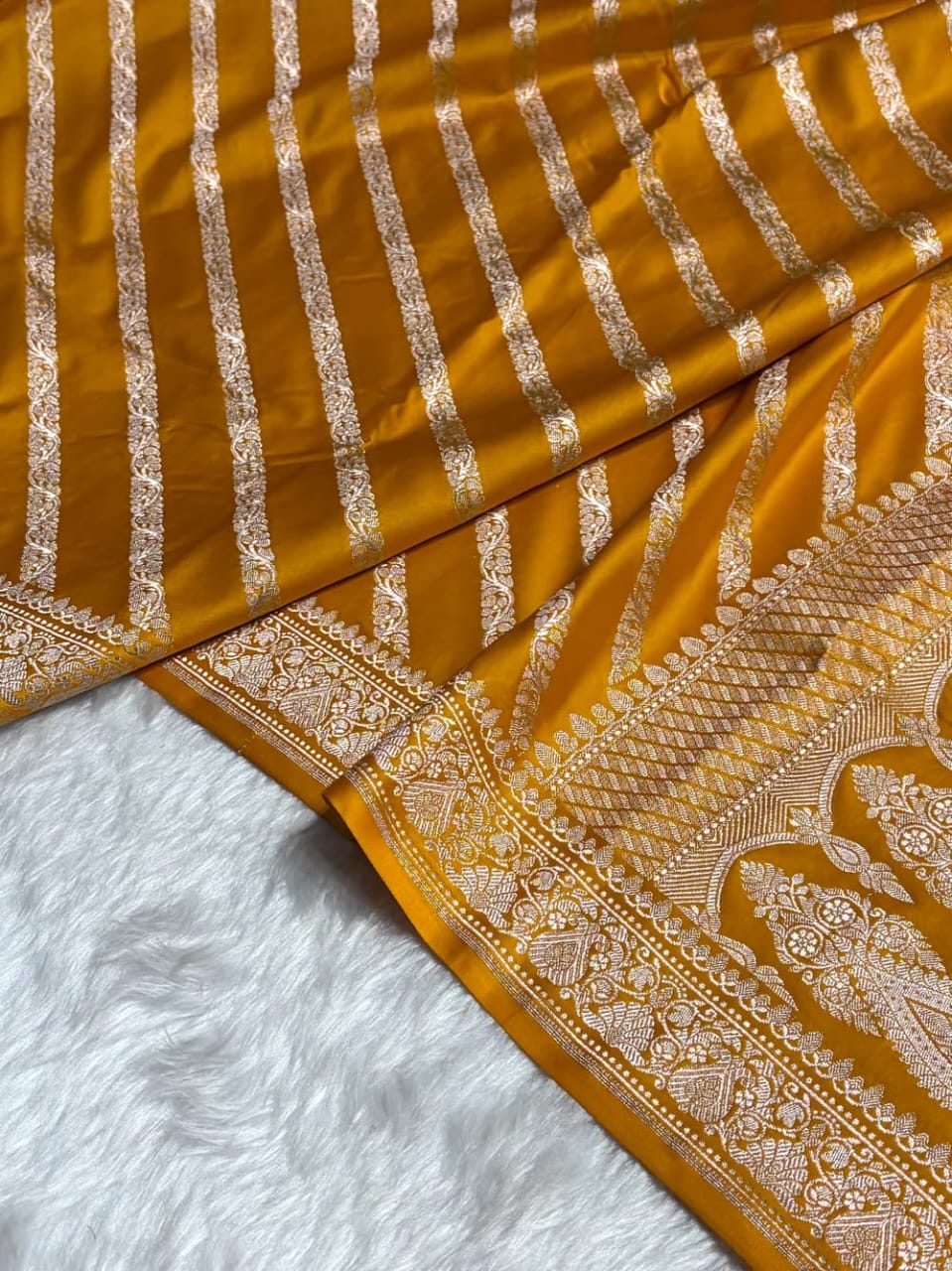 Panna Banarasi Mashru Soft Silk Saree