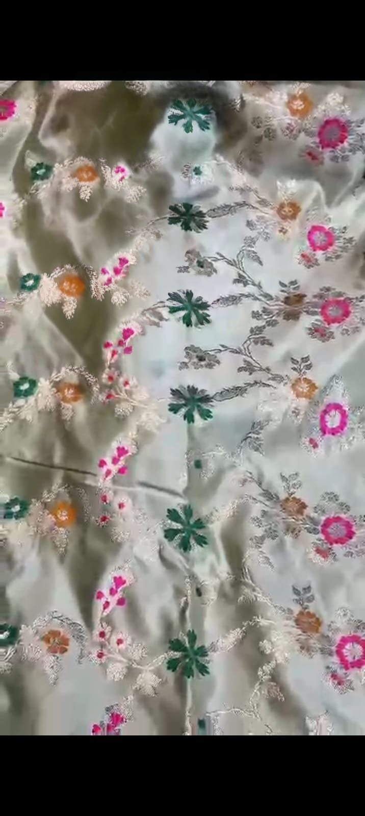 Banarasi Mashru Soft Silk Saree DBT40