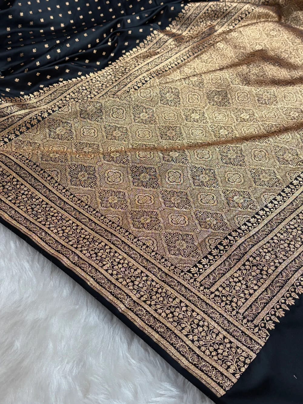 Pankhuri Banarasi Mashru Soft Silk Saree