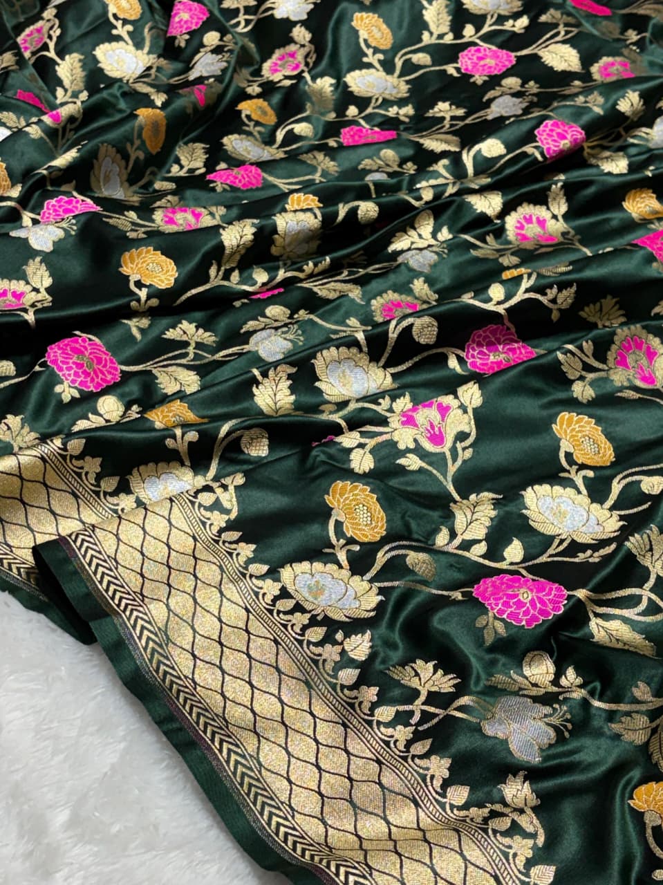 Shivangi Banarasi Katan Mashru Mina Soft Silk Saree