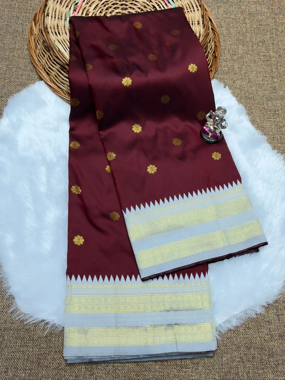 varna maroon saree